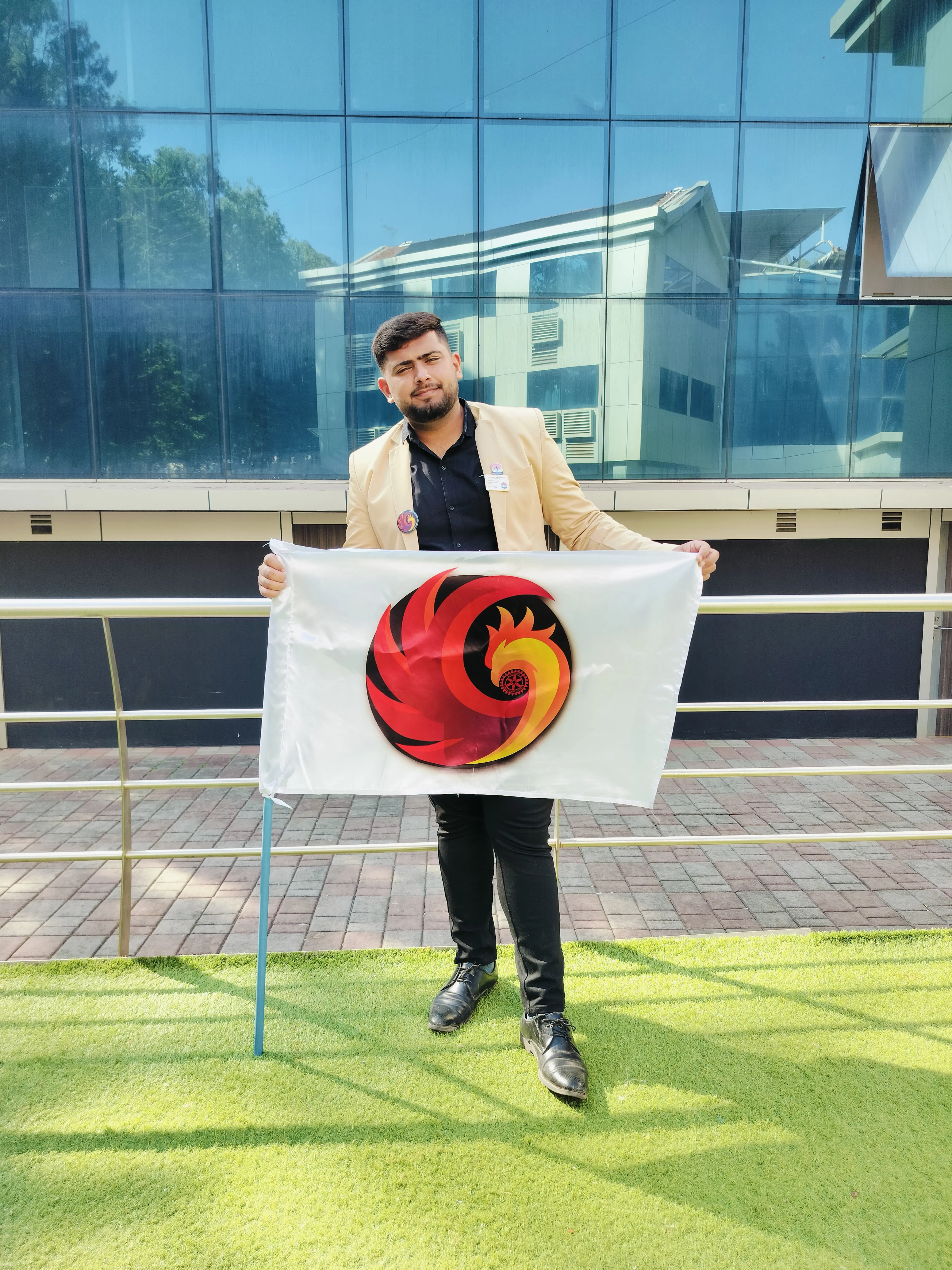 Rtr. Divesh Panjabi